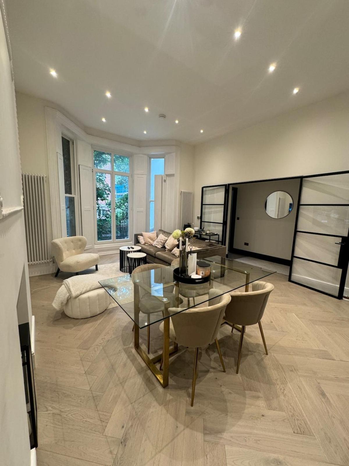 Appartamento The Location! Holland Park Londra